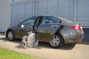 Honda Accord Limousine mit Rollstuhlverladesystem LADEBOY S2