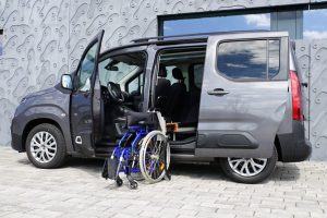 Citroen Berlingo mit Rollstuhlverladesystem LADEBOY S2