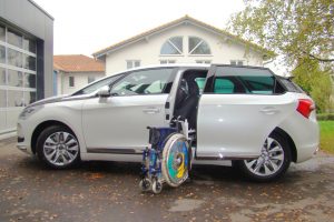 Citroen DS5 mit Rollstuhlverladesystem LADEBOY S2