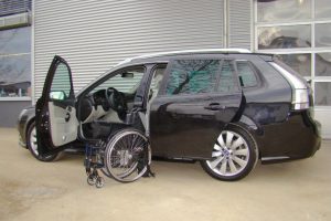 Saab 9-3 Aero mit Rollstuhlverladesystem LADEBOY S2