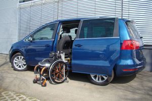 Seat Alhambra mit Rollstuhlverladesystem LADEBOY S2