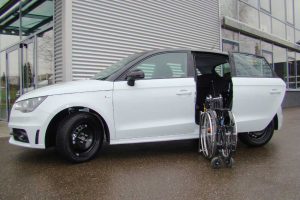 Audi A1 mit Rollstuhlverladesystem LADEBOY S2