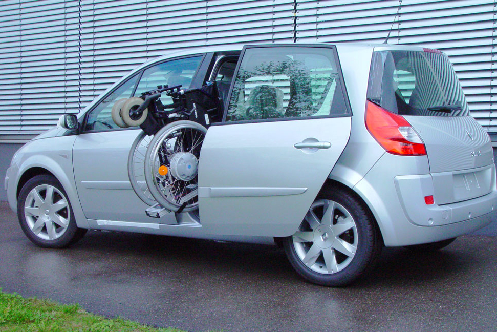 Renault Scenic mit Rollstuhlverladesystem LADEBOY S2